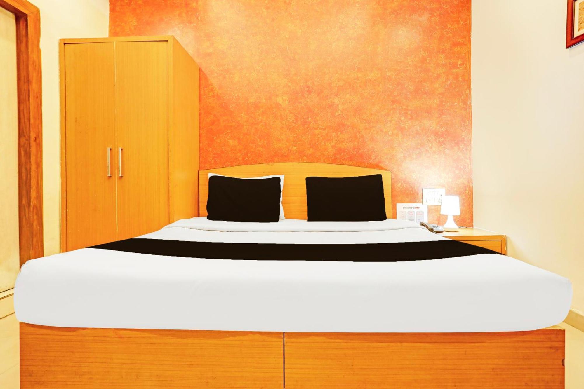 Super Hotel O Jaistambh Chowk Formerly Guru Kirpa Rāipur Екстериор снимка