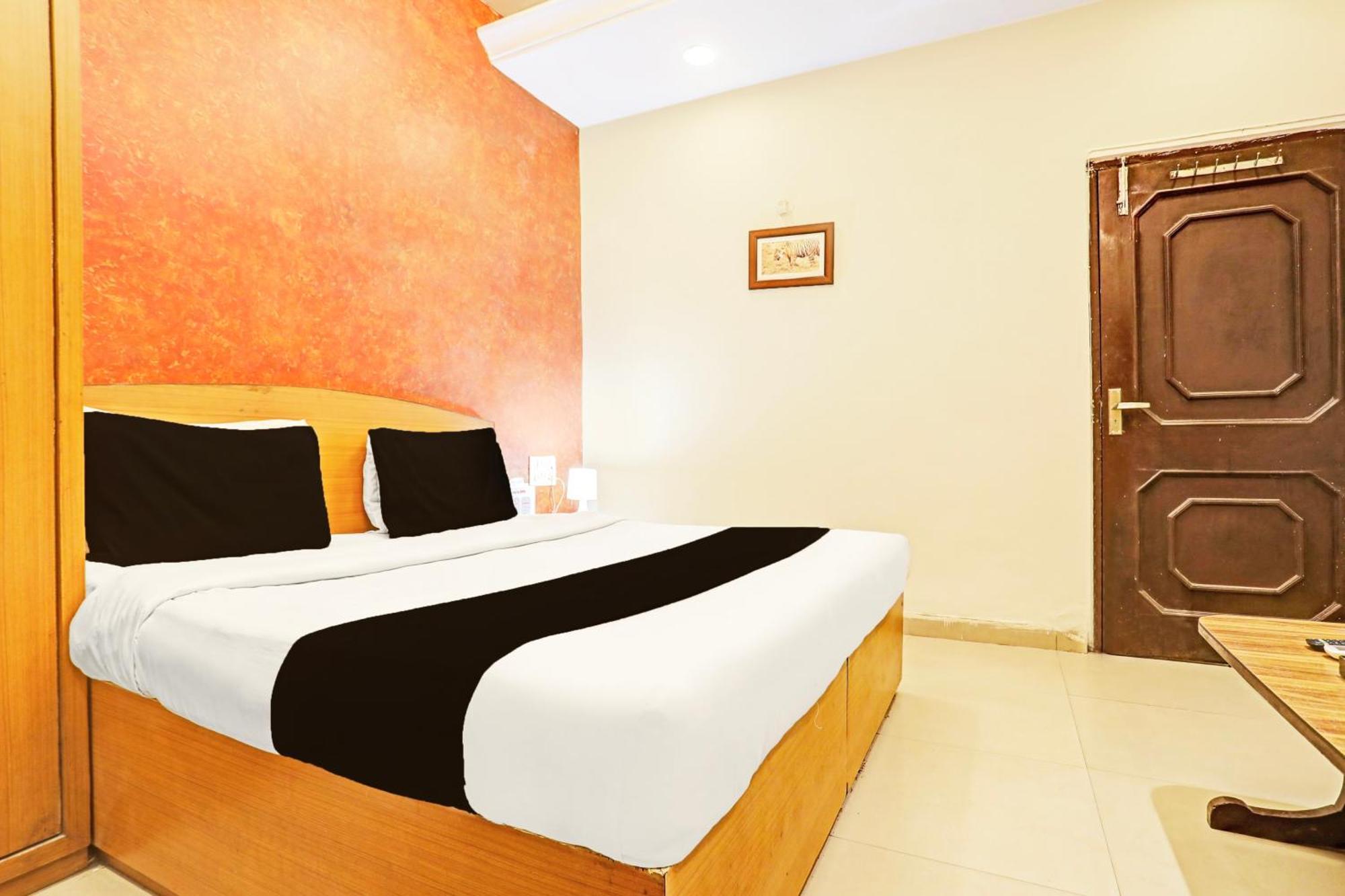 Super Hotel O Jaistambh Chowk Formerly Guru Kirpa Rāipur Екстериор снимка